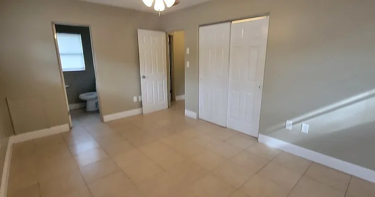 6430 Polk St — Photo 11