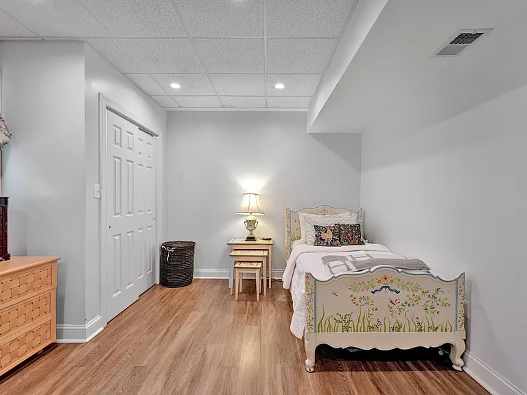 6907 Bradley Blvd — Photo 128