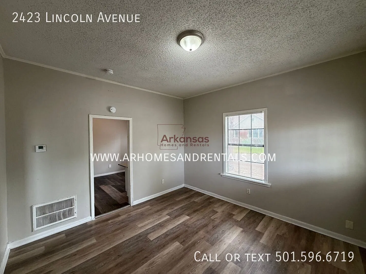 1/2 Off First Month's Rent!! ~ 2423 Lincoln Avenue 2 Bedrooms | 1 Full Bathroom — Photo 3