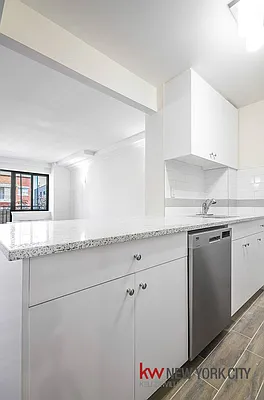 Rented by Keller Williams NYC | media 20