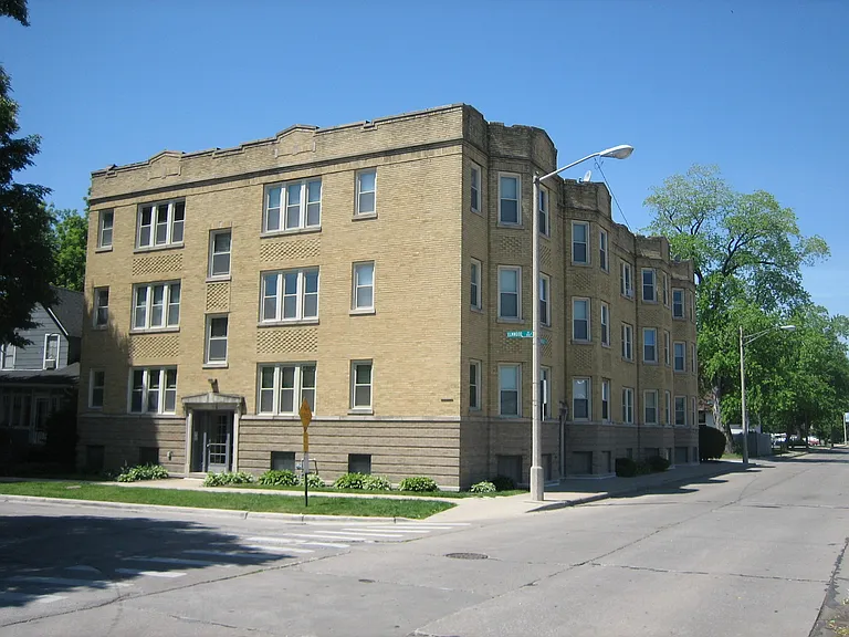 939 S Elmwood Ave #2 — Photo 1