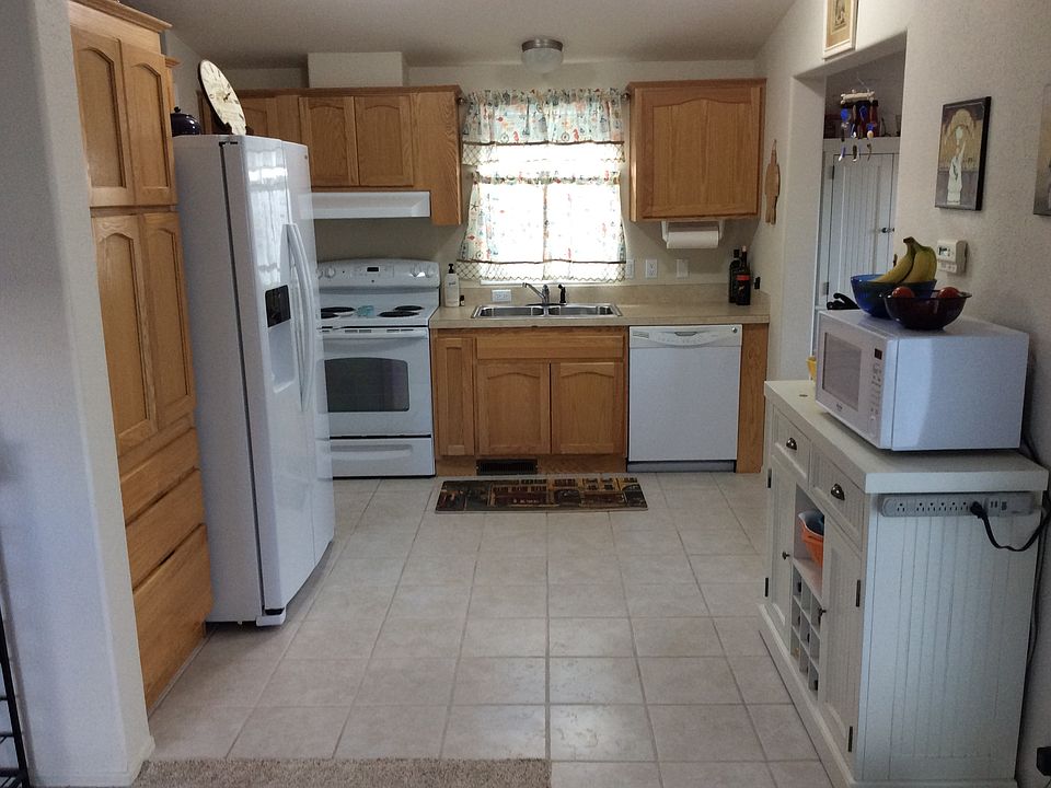 1st image of 20248 Highway 213 Unit 4