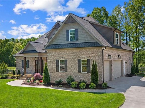 3rd image of 7819 Backridge Dr