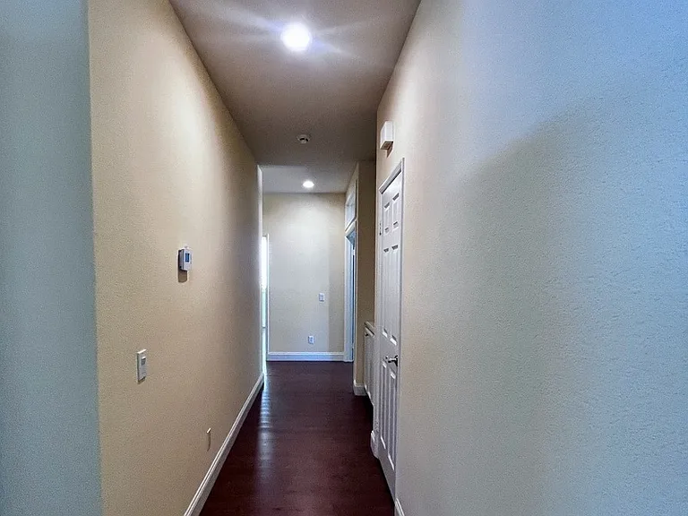 4988 Overlook Dr — Photo 14