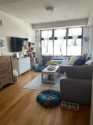 Rented by MySpaceNYC | media 16