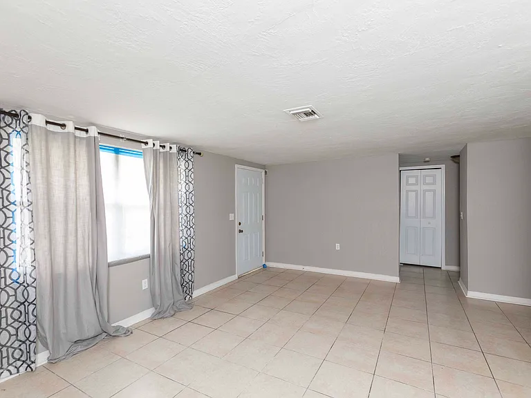 5638 Berlin Dr — Photo 5