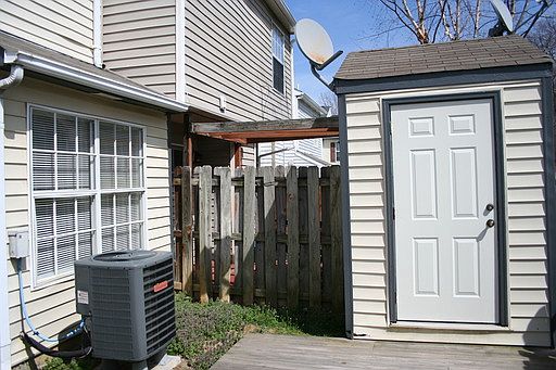 2nd image of 11167 Sussex Ct