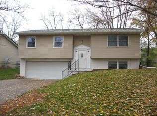 151 Circle Dr, Springville, IA 52336