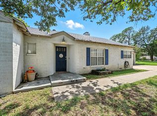 1204 Princess Ln, Hurst, TX 76053