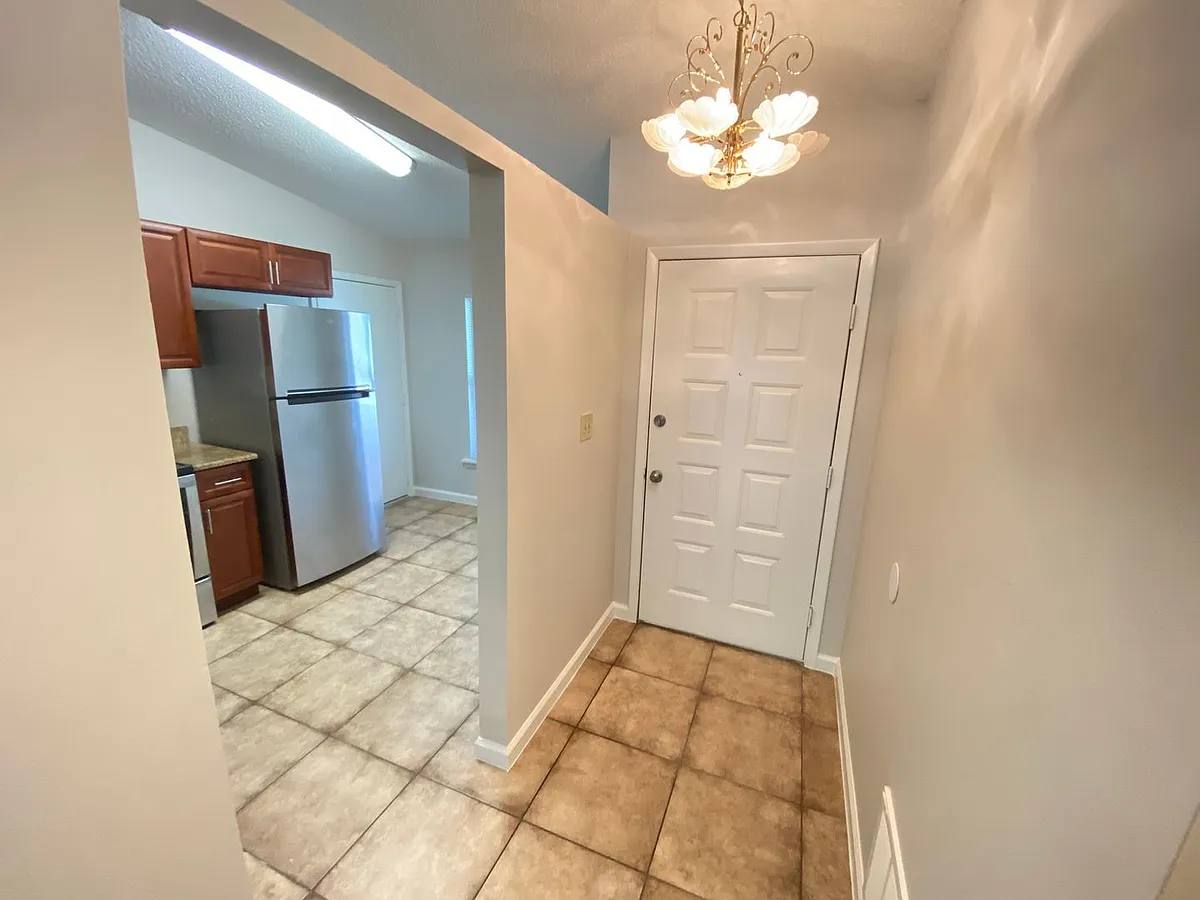 Building Photo - 135 Sand Pine Cir