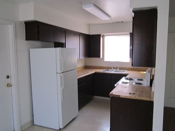 3rd image of 925 N Palm Ave