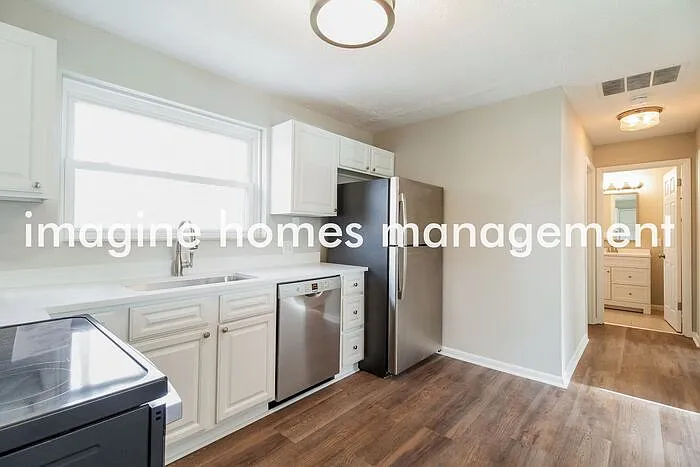 1450 Cottage Ct — Photo 5