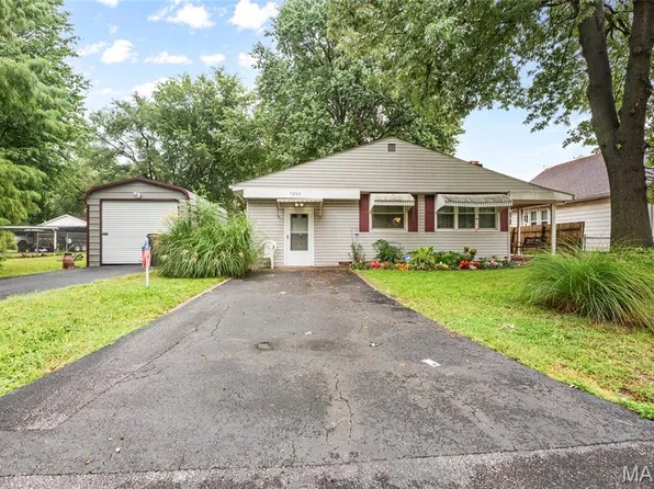 3202 Harvard Pl, Collinsville, IL 62234