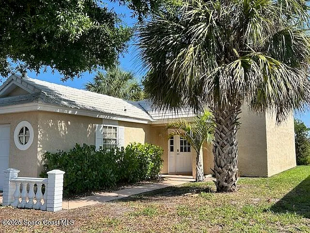 834 Wateroak Dr NE — Photo 2