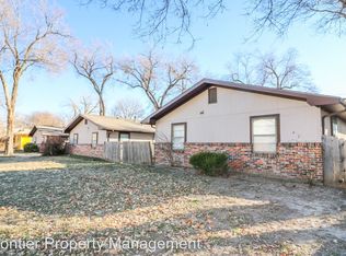 1207 Yuma St, Manhattan, KS 66502