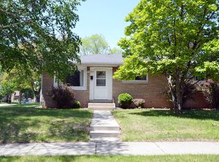 2899 S 94th St, West Allis, WI 53227