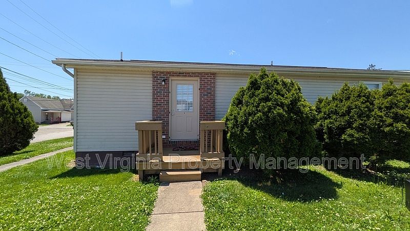 1st image of 1123 24th St #1123B
