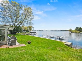 8 Fairfield St, Webster, MA 01570