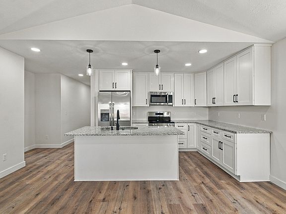 3rd image of 30 Warren St Lot 3