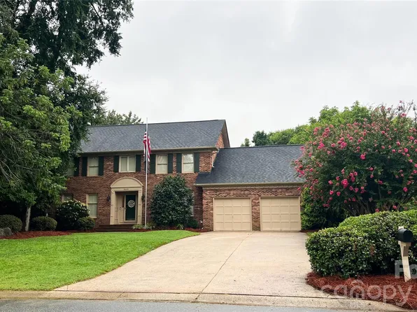 8601 Middleton Cir, Harrisburg, NC 28075