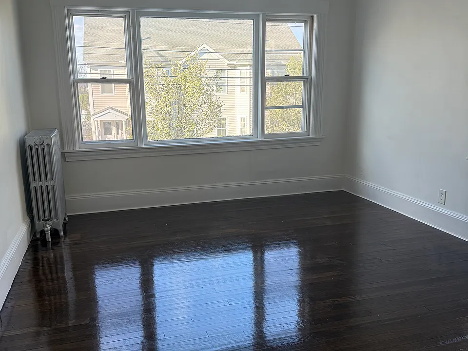 158 Reservoir Ave #1