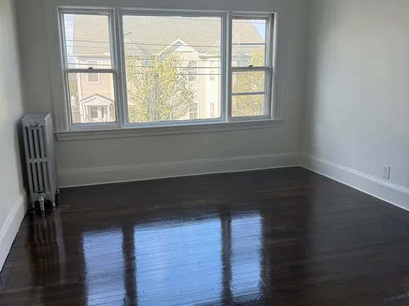 (undisclosed Address), Revere, MA 02151