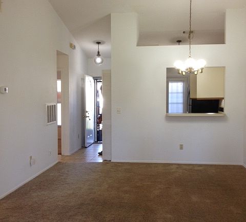 5th image of 40 Pine Island Cir