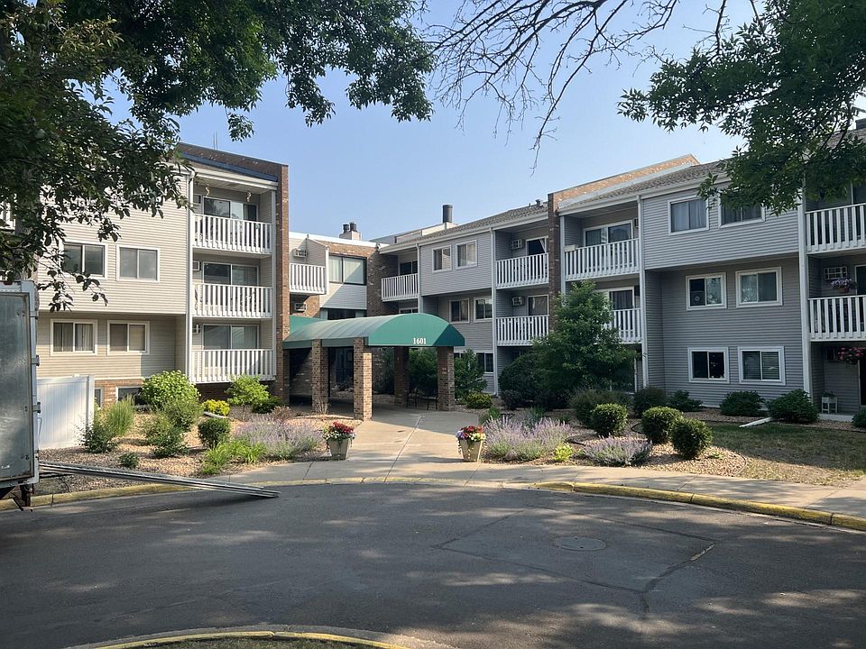 1st image of 1601 N Innsbruck Dr NE #353