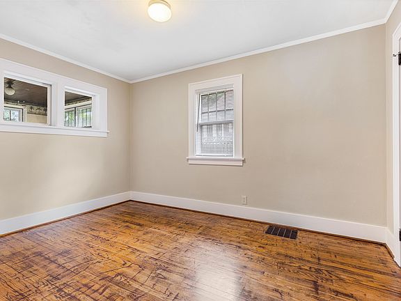 3rd image of 2221 11th Ave