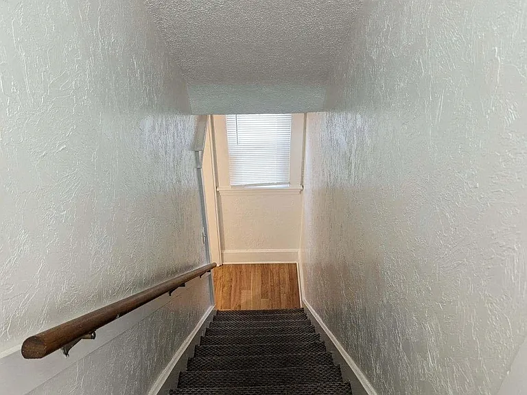 602 Russell Ave — Photo 7