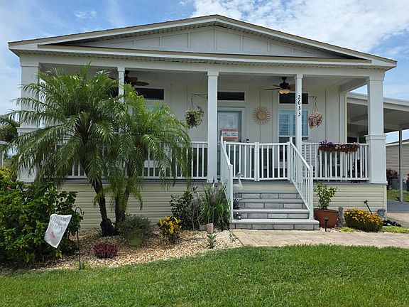 2nd image of 2633 Pier Dr