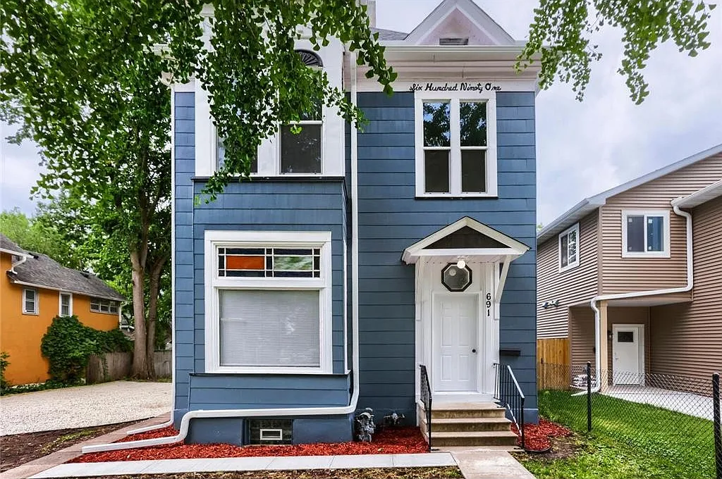 3 bed, 1150 sqft, $1,850 — Photo 2