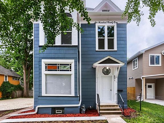 2nd image of 691 Burr St #2