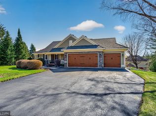 3304 Nathaniel Ct, Vadnais Heights, MN 55127
