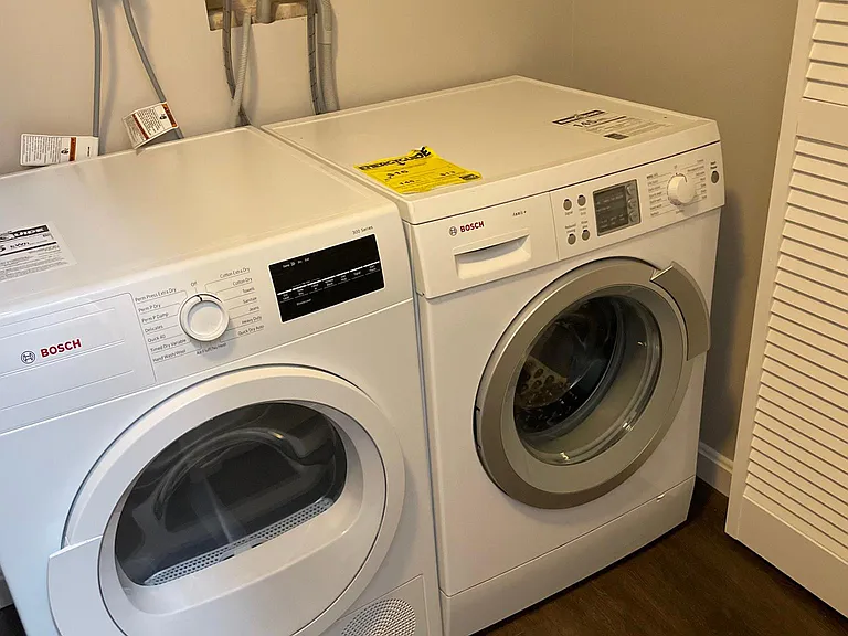 Laundry room - Bosch W/D