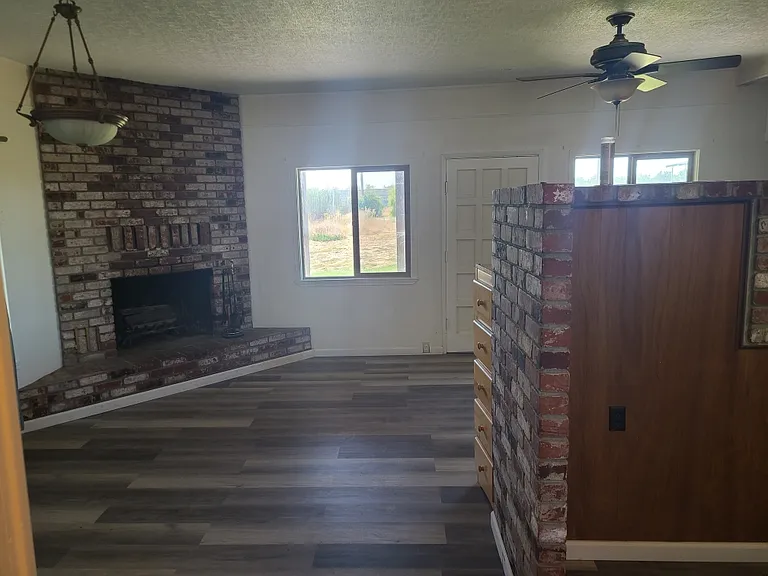 3055 Orange Ave — Photo 3