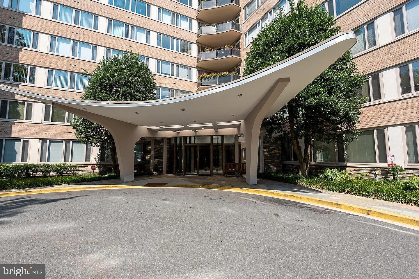 1 bed, 1.0 bath, 950 sqft, $3,950 — Photo 1