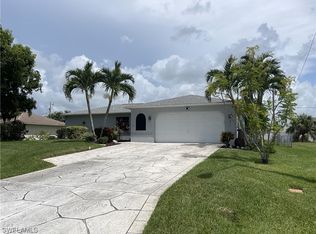 311 SW 19th Ln, Cape Coral, FL 33991