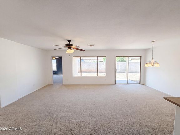3rd image of 727 E MAHONEY Circle