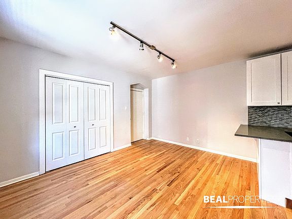 5th image of 2834 W Palmer St APT 207