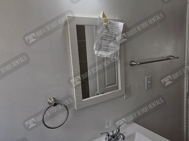 4810 Lenox St — Photo 33