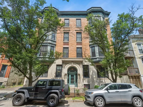 508 W Grant Pl APT 102, Chicago, IL 60614