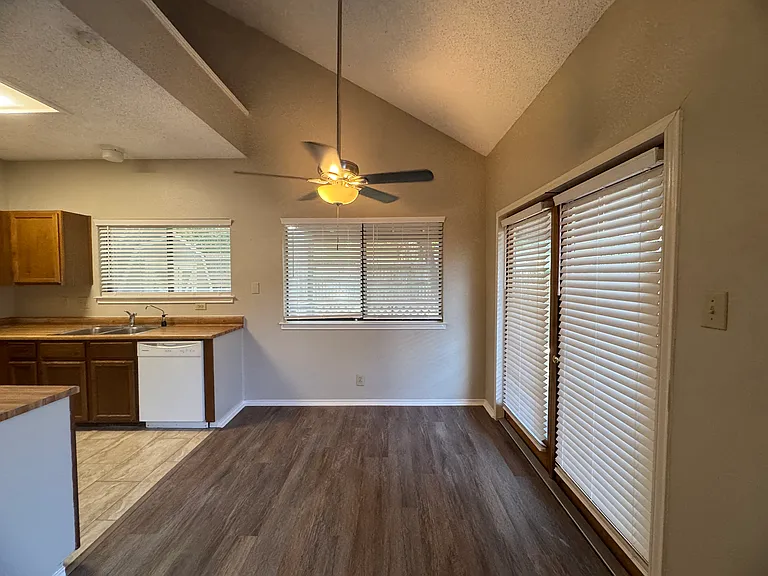 5851 Spring Grn — Photo 4