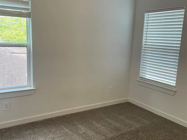 5314 Longmeadow St #B — Photo 31