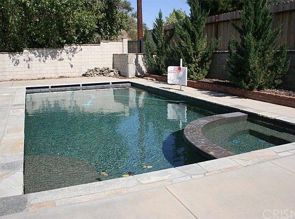 3rd image of 42858 Montello Dr
