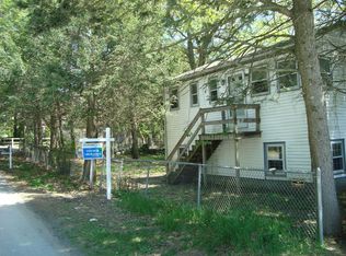 4 Hawthorne Rd, Holbrook, MA 02343