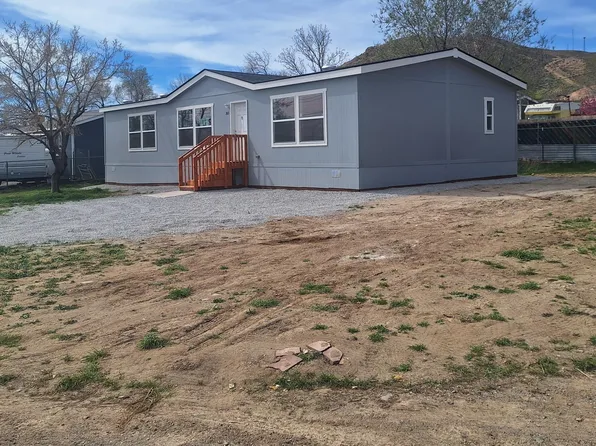 365 Martinez Dr, Sun Valley, NV 89433