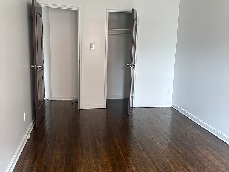 1321 Blake Ave #1 — Photo 10