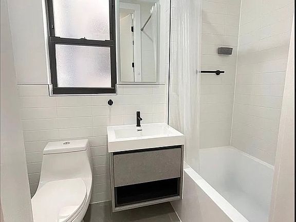4th image of 10 Saint Nicholas Ave APT 2L