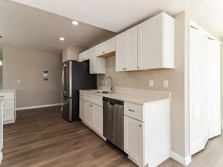 5615 Larimer Dr — Photo 10